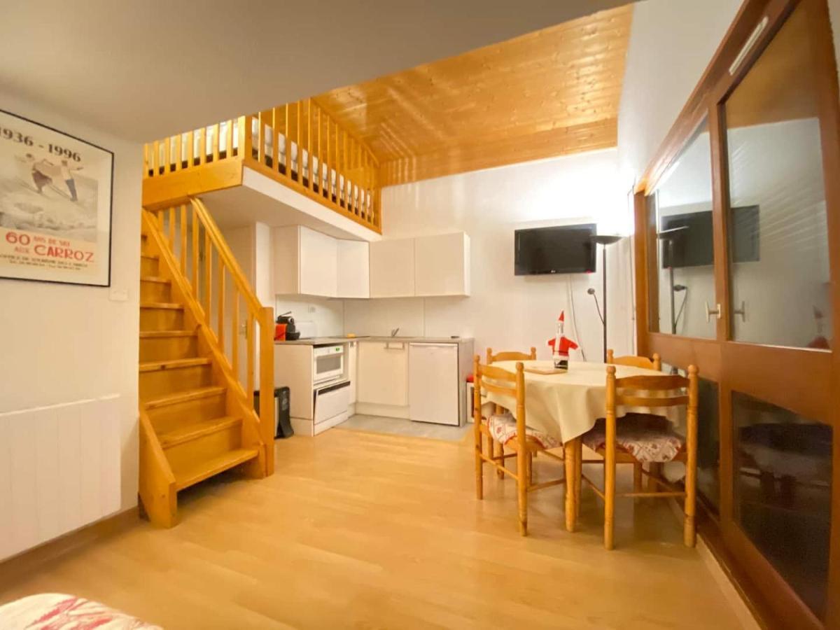 Red Apple Carroz Duplex De Charme Wifi Parking Balcon Tv Ski-Bus لي كارو داراش المظهر الخارجي الصورة